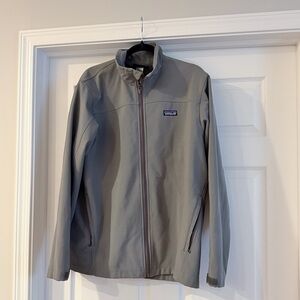 Patagonia Men’s Gray Soft Shell Zip Jacket Size L